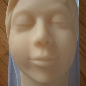 Head Model for facial injections